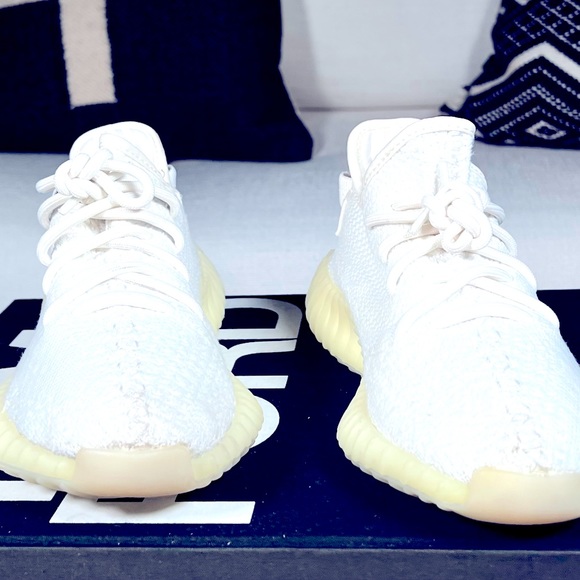 Yeezy Boost 350 V2 ‘Cream White’ Women Size: 7 Men Size: 5.5 Color: White/Cream - Picture 4 of 9